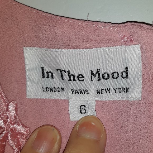 Vintage Soft Pink Embroidered Top With Pleated Skirt Set  size 6 - Picture 4 of 5